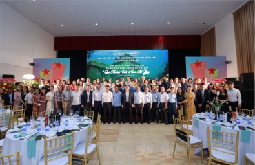 gap mat ban dieu hanh cau lac bo cuu sinh vien doanh nhan dai hoc quoc gia ha noi   giao luu cac the he cuu sinh vien dai hoc quoc gia ha noi khu vuc phia nam