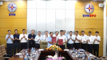 img phuoc dong and evnspc cooperate to develop a 110kv power infrastructure system reaffirming the position of the industrial park as a key hub in tay ninh province