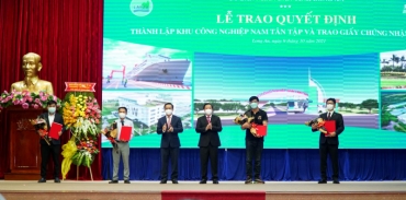 long an grants investment registration certificate to customers of phuoc dong port industrial park