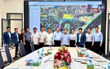 president of the tay ninh provincial people ??s committee and delegation visit and work with img phuoc dong