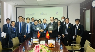 signing ceremony of land lease contract between img phuoc dong jsc and tan binh vegetable oil jsc  nakydaco